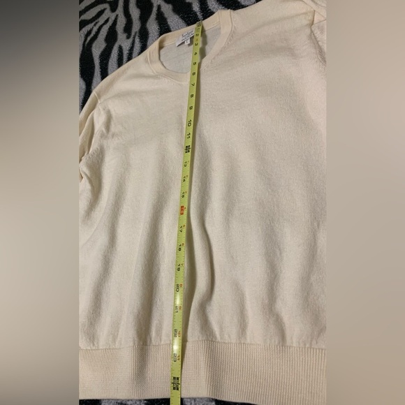 Turnbury Sweater Large Extra Fine Merino Wool Cream V-Neck Pullover Lightweight - Picture 7 of 7